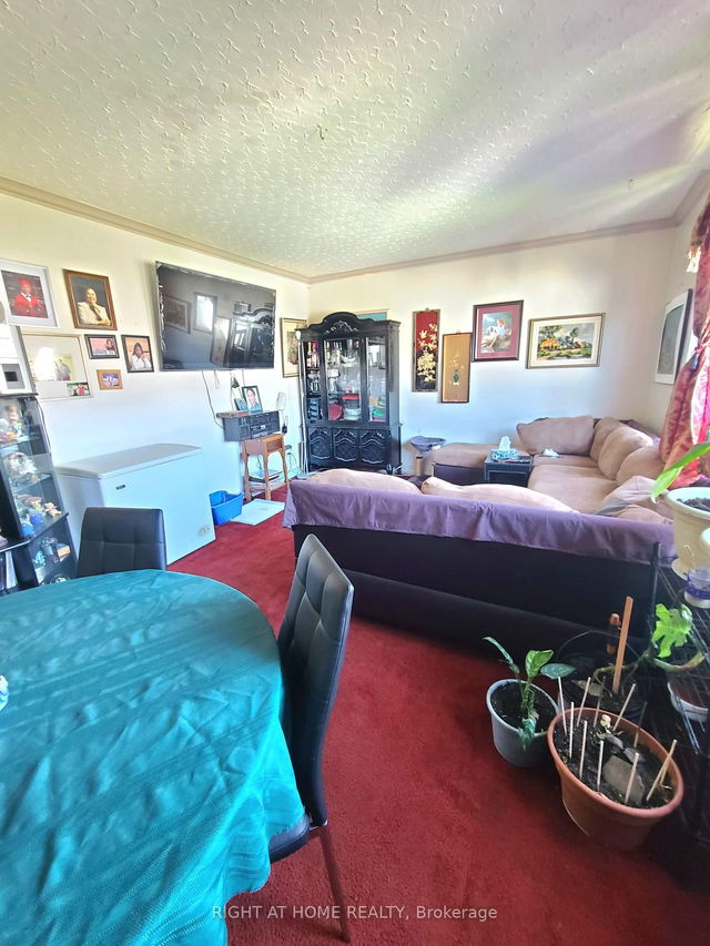 1477 Danforth Road