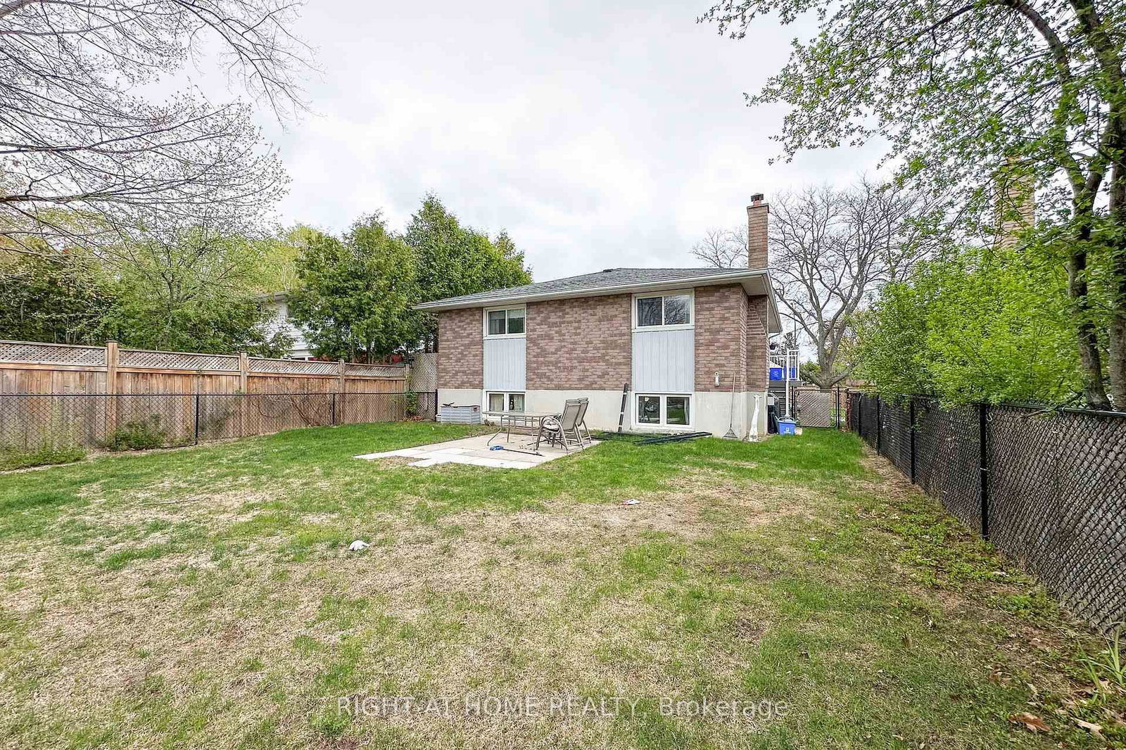 Detached House for sale at 344 Kensington Crescent, Oshawa, Centennial, L1G 7S5 - MLS: E12140574