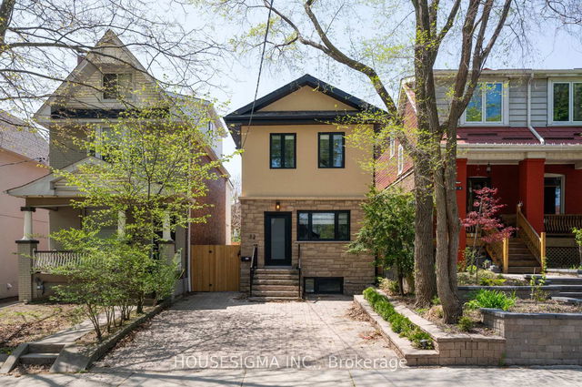 Upper - 72 Redwood Avenue