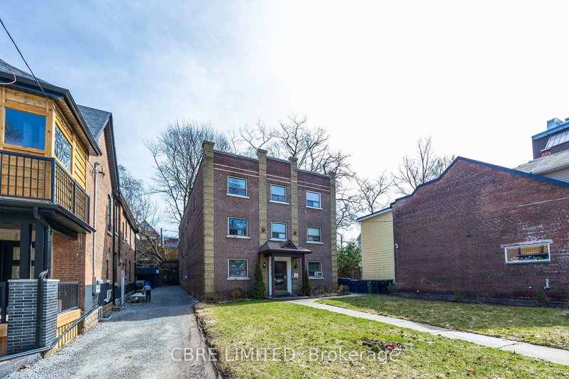 125 Kenilworth Ave, Toronto, M4L 2S7 | Image 2