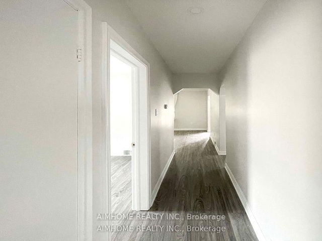 4 Hollingworth Drive