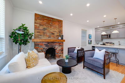 30 Ashdale Ave, Toronto - Greenwood-Coxwell image-0-2