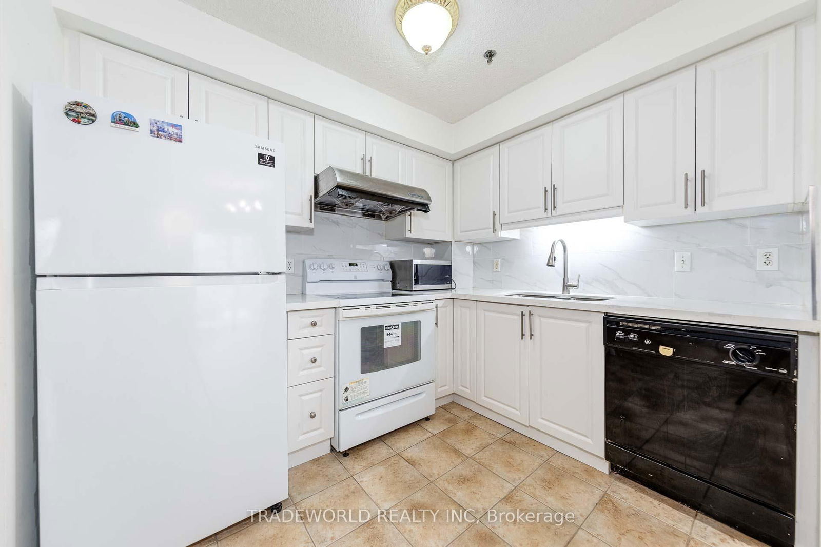 Condo for sale at 201-5225 Finch Avenue, Toronto, Agincourt North, M1S 5W8 - MLS: E12141483