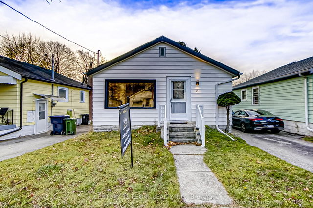 8 Bexhill Avenue