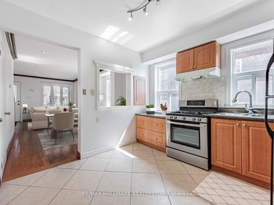 8 Redwood Ave, Toronto - Greenwood-Coxwell image-0-4