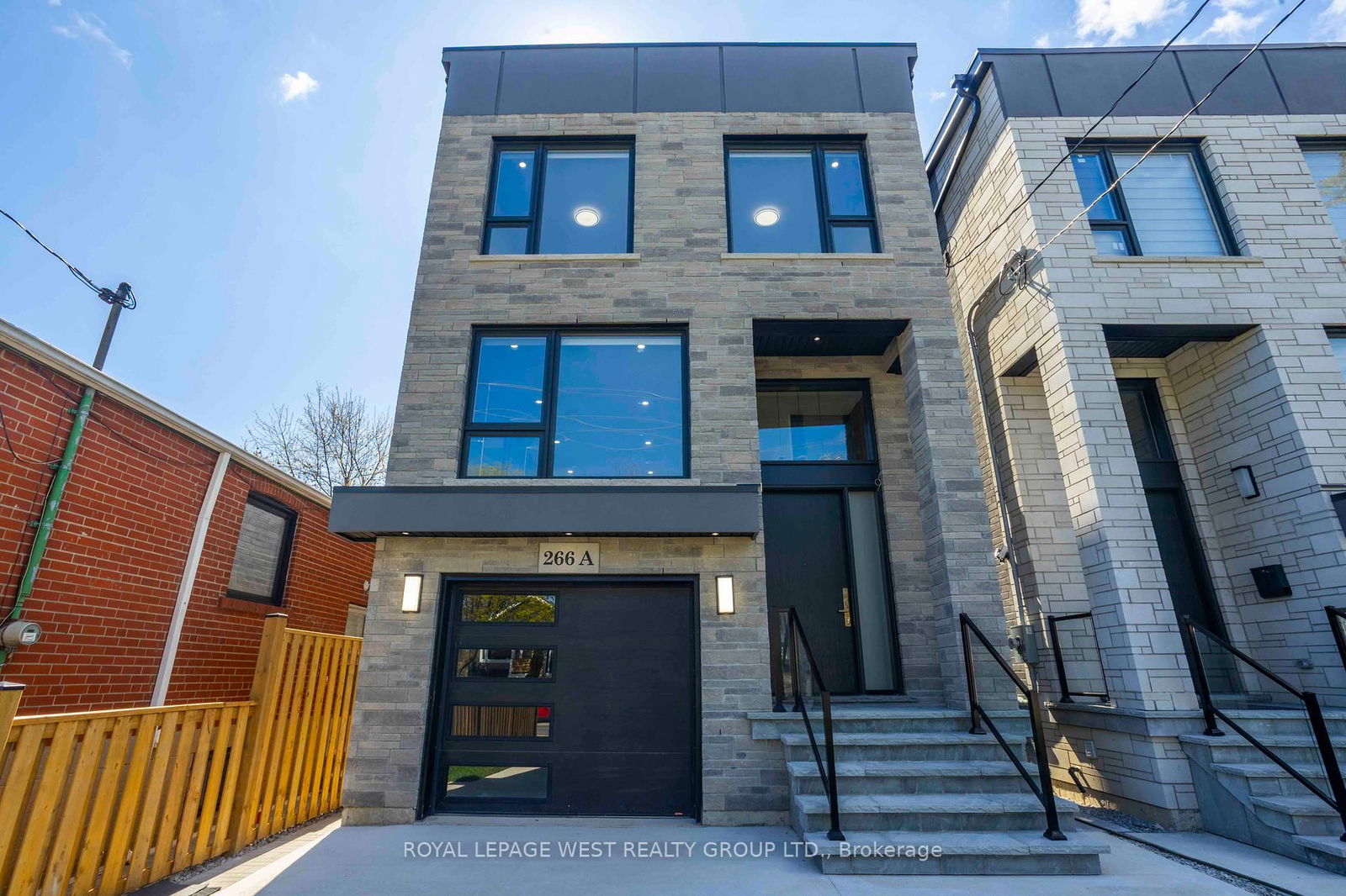Detached House for sale at 266A Kennedy Road, Toronto, Birchcliffe-Cliffside, M1N 3P5 - MLS: E12142389