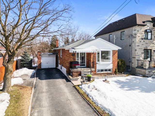 21 White Abbey Park