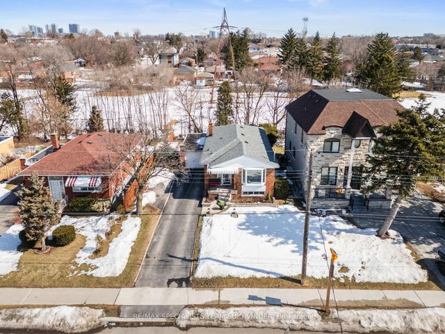 21 White Abbey Park