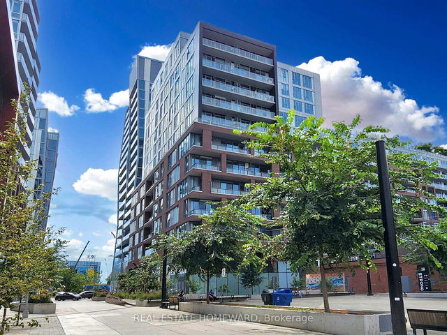 702 - 30 Baseball Place
