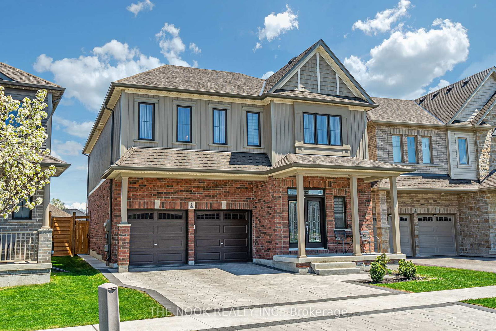 Detached House for lease at 7 Higham Place, Clarington, Bowmanville, L1C 7G5 - MLS: E12142804