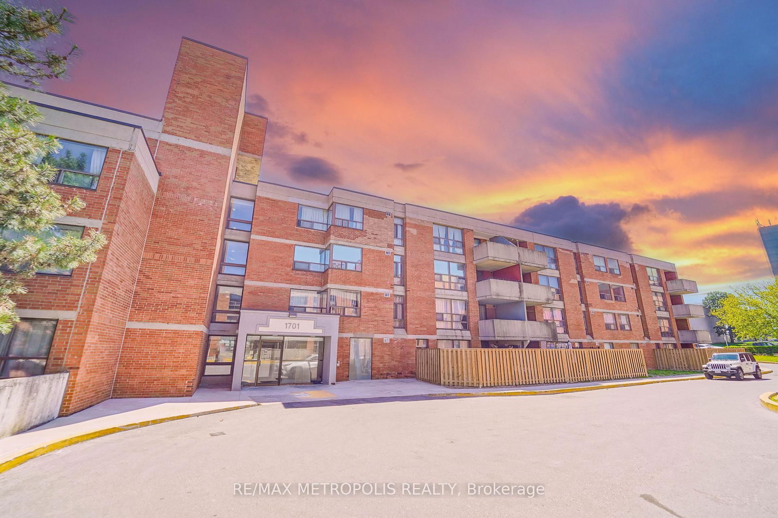 Condo for sale at 107-1701 McCowan Road, Toronto, Agincourt South-Malvern West, M1S 2Y3 - MLS: E12142806