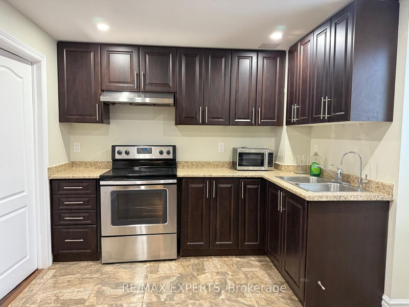 4 Aquilina Crt, Ajax, L1Z 0E5 | Image 2