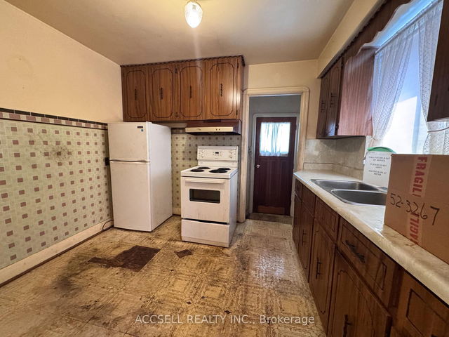 493 Dawes Road