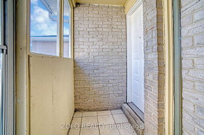 136 Goldhawk Tr, Toronto - Milliken image-0-3