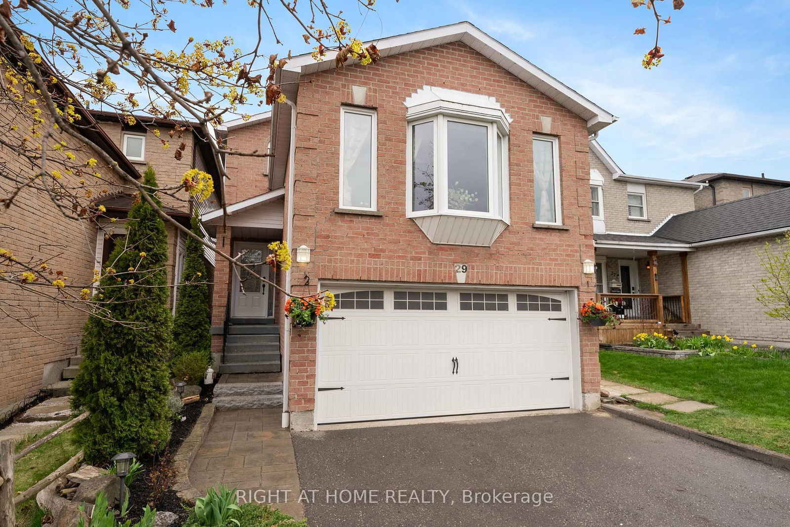 Property at 29 Fairmeadow