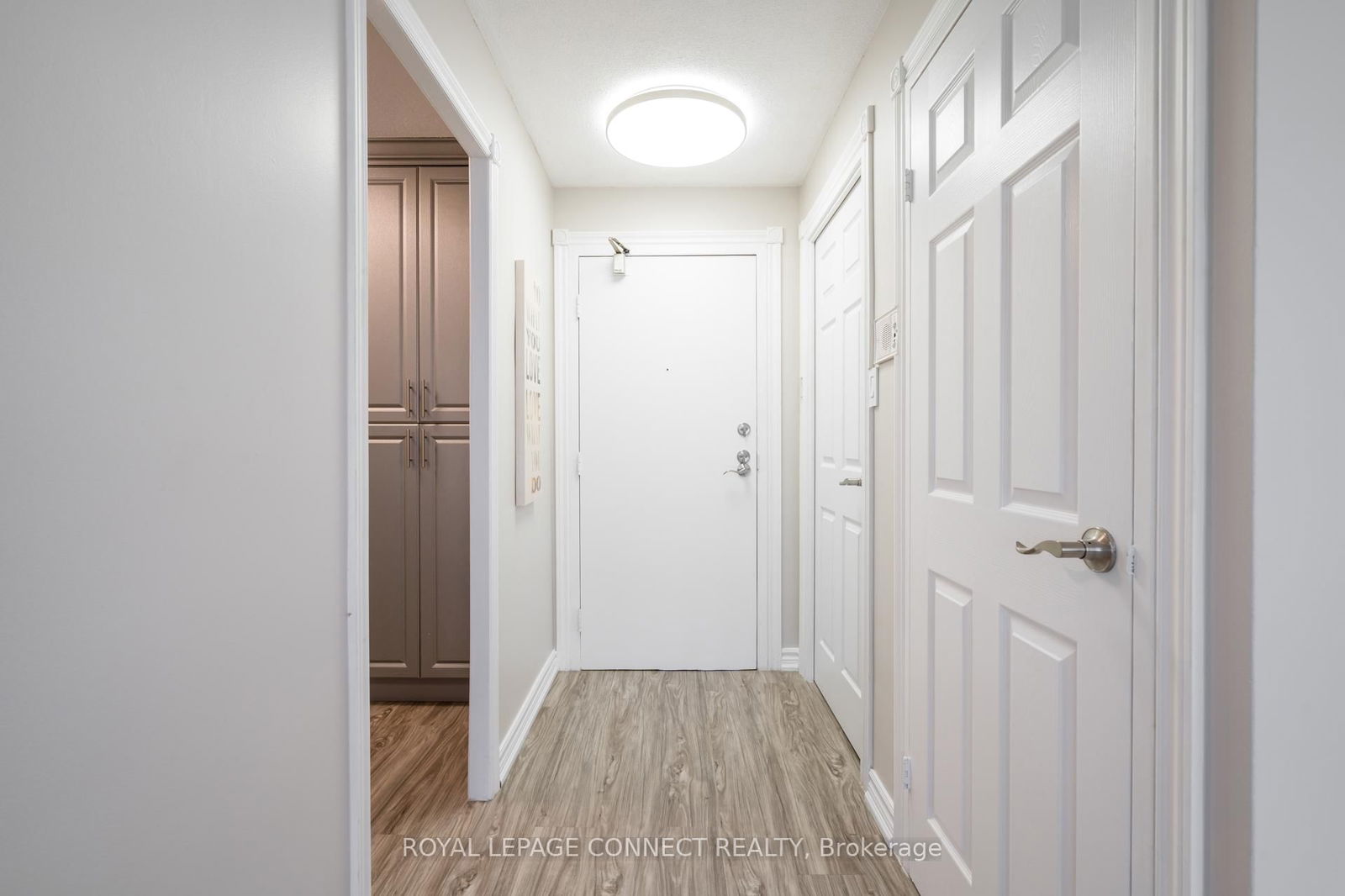 Condo for sale at 701-270 Palmdale Drive, Toronto, Tam O'Shanter-Sullivan, M1T 3N8 - MLS: E12144369