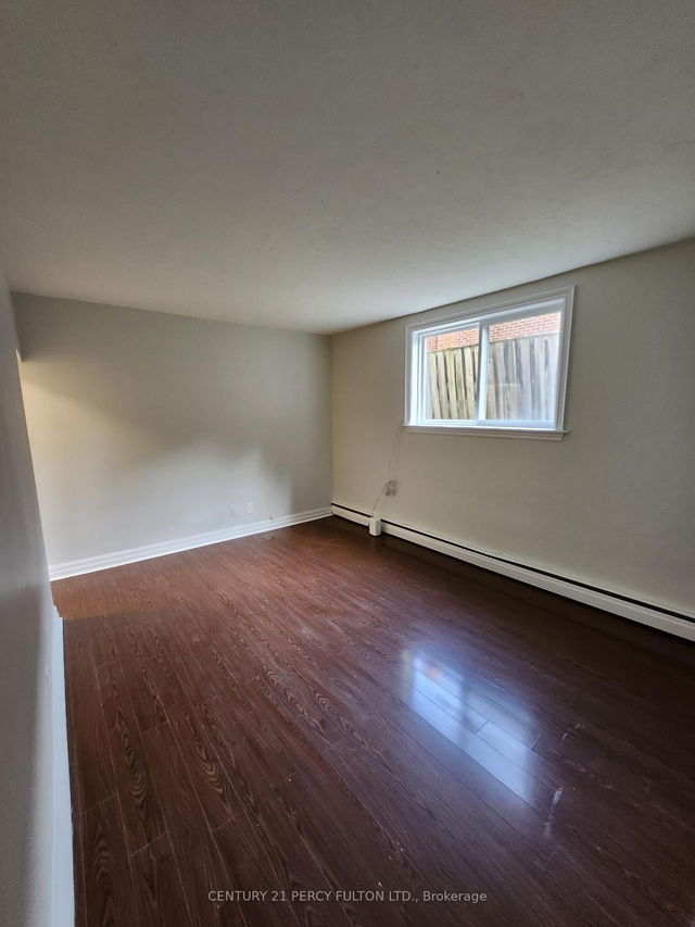 Lower - 507 Colborne Street