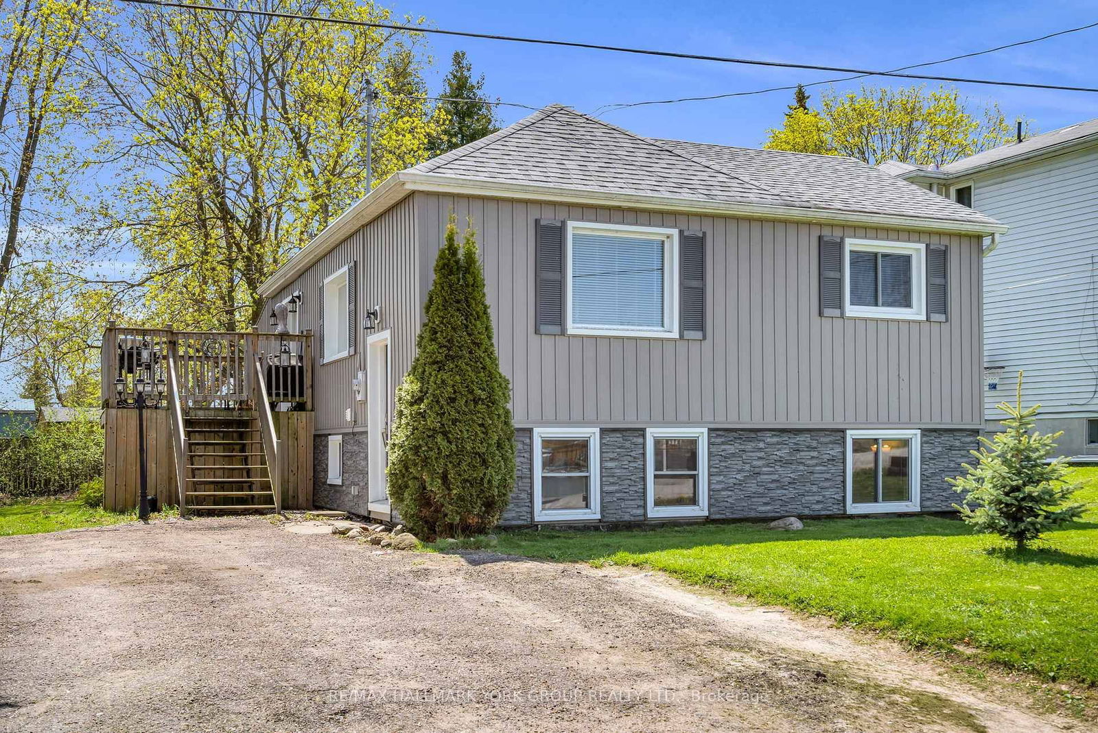 Property at 152 Centre