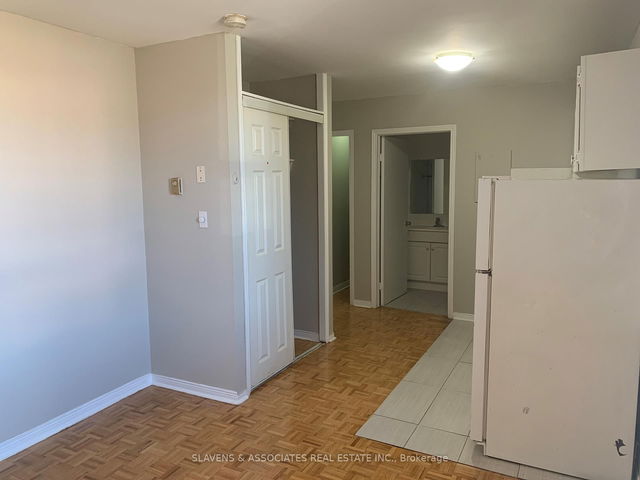 8 - 45 King Avenue