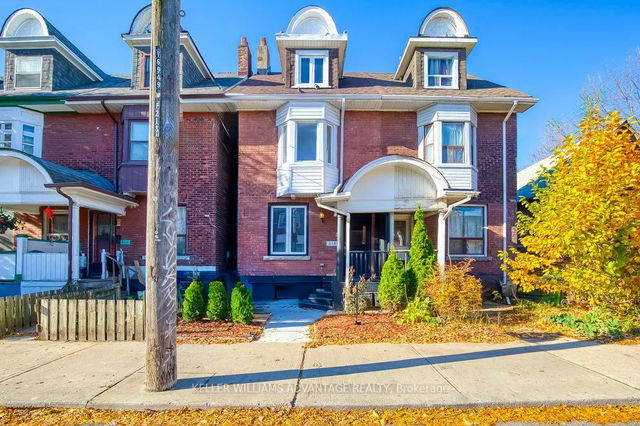 Upper - 218 Broadview Avenue