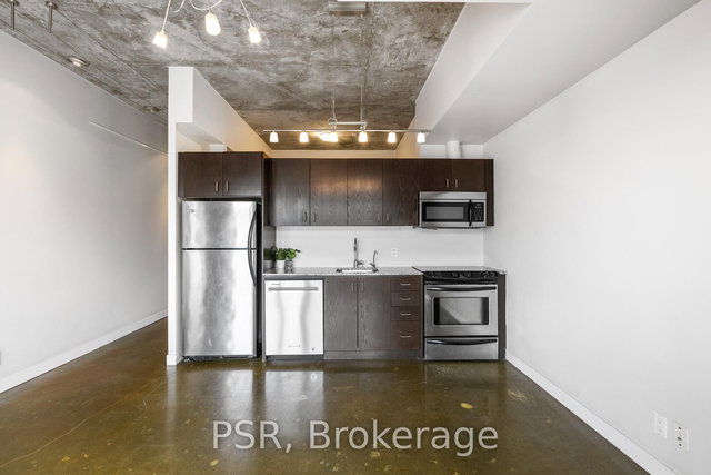 701 - 201 Carlaw Avenue