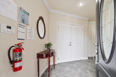 454 Donlands Ave, Toronto - East York image-0-2