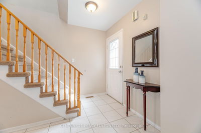 137 Hibbard Dr, Ajax - Central image-0-2
