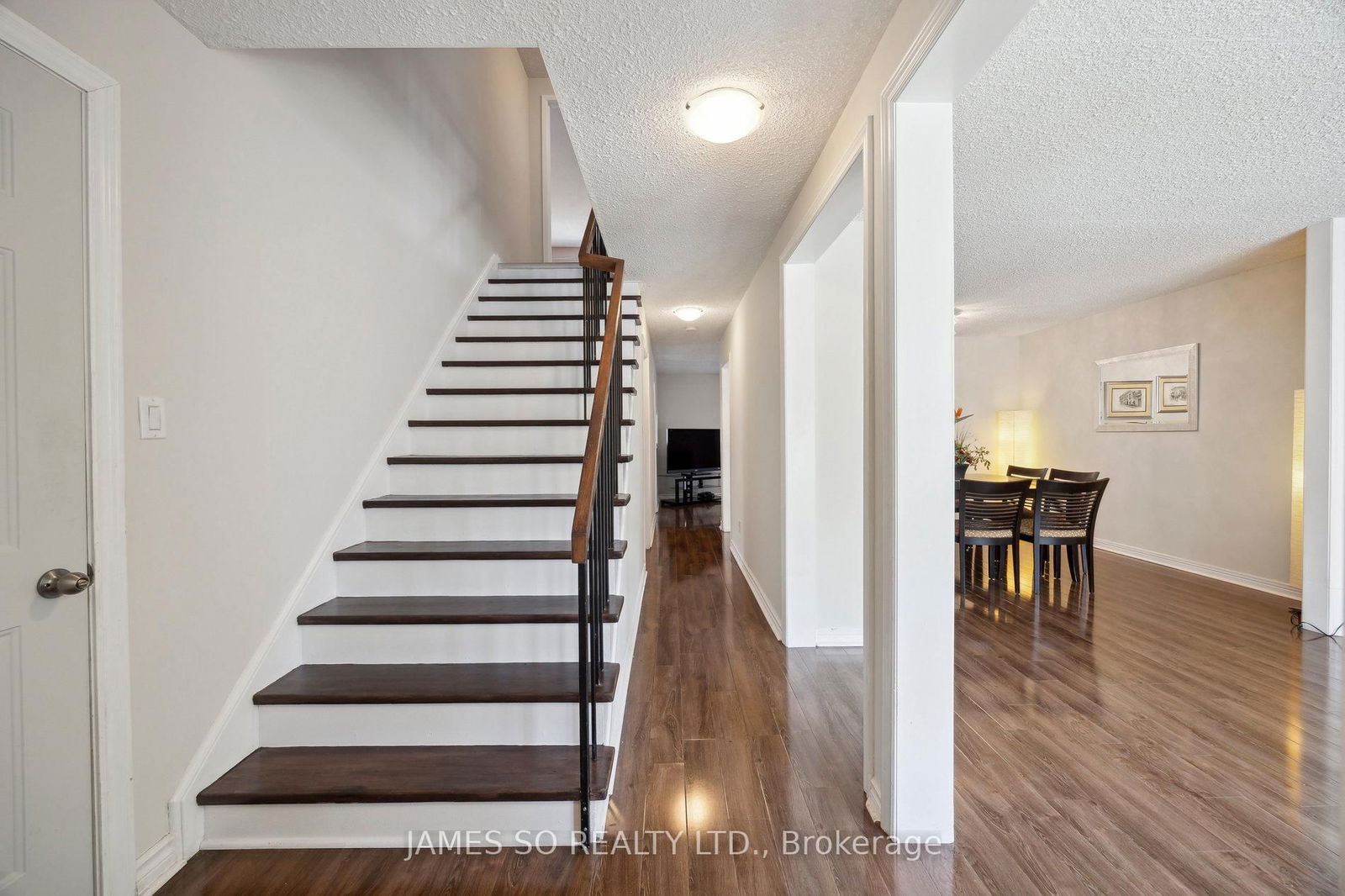 Detached House for sale at 32 Relroy Court, Toronto, Steeles, M1W 2Y7 - MLS: E12145793