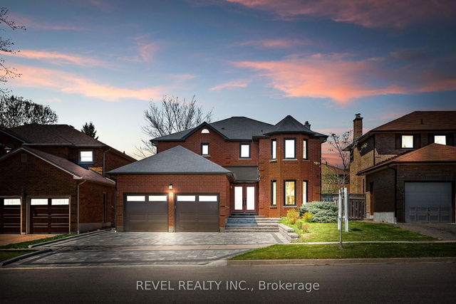 12 Glenayr Gate