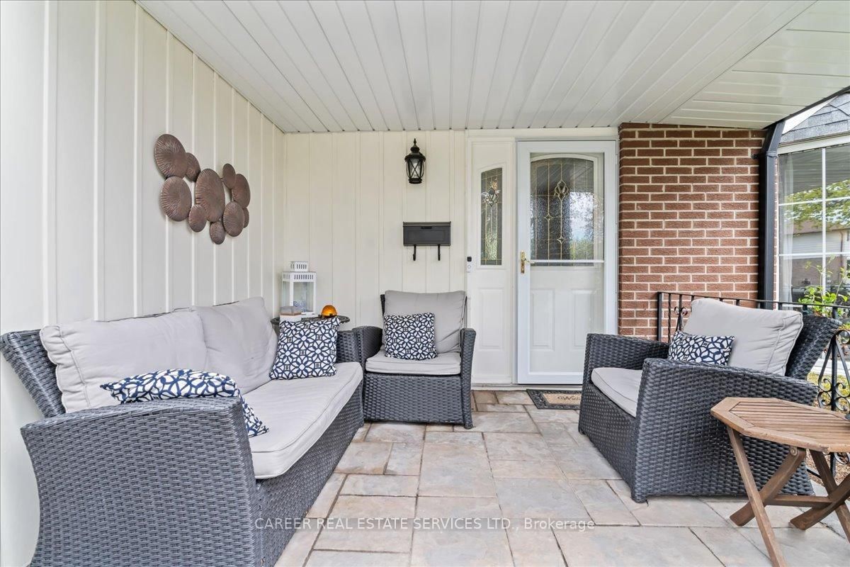 Detached House for sale at 400 Lambeth Court, Oshawa, Centennial, L1G 6W2 - MLS: E12146455