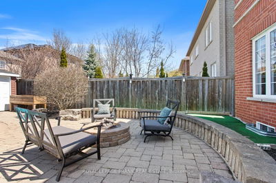 1053 Copperfield Dr, Oshawa - Eastdale image-0-4