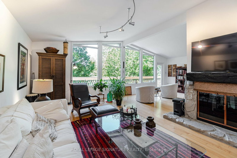 3225 Greenwood Rd, Pickering, L1X 0J3 | Image 3