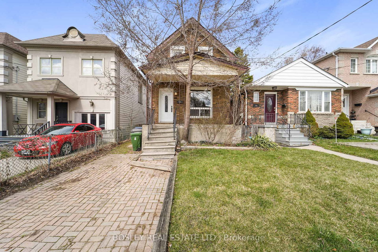 Detached House sold at 96 Furnival Road, Toronto, O'Connor-Parkview, M4B 1W5 - MLS: E12146831