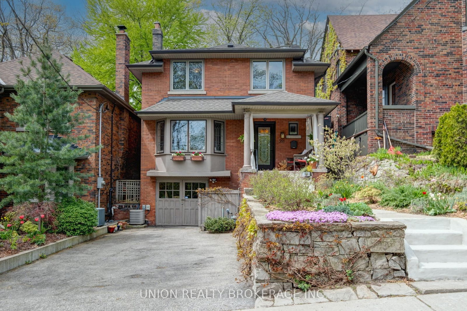 Detached House for sale at 366 Glen Manor Drive, Toronto, The Beaches, M4E 2X8 - MLS: E12147096