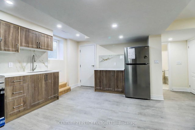 Bsmt - 18 Rosswell Drive