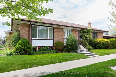 22 Flintridge Rd, Toronto - Dorset Park image-0-2