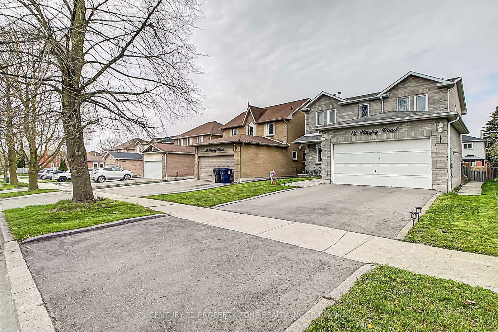 Detached House for sale at 12 Bingley Road, Toronto, Rouge E11, M1X 1L1 - MLS: E12147810