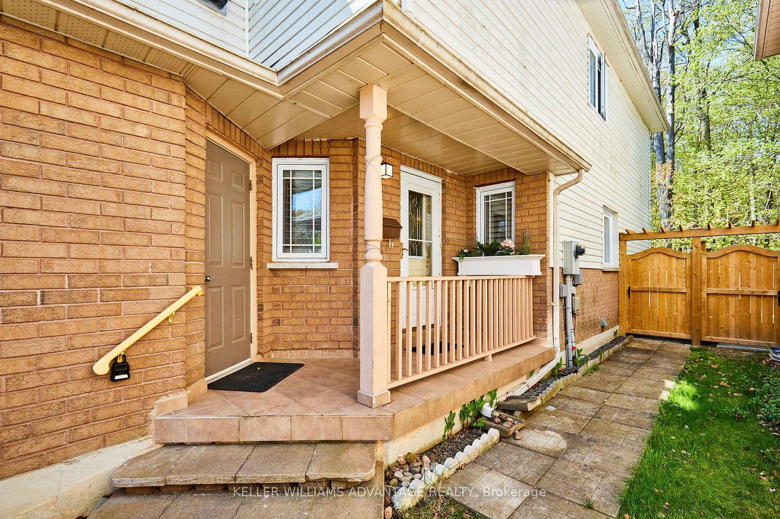 Detached House for sale at 76 Piperbrook Crescent, Toronto, West Hill, M1E 5G9 - MLS: E12148219