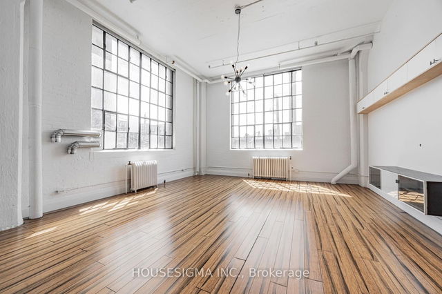 202B - 245 Carlaw Avenue