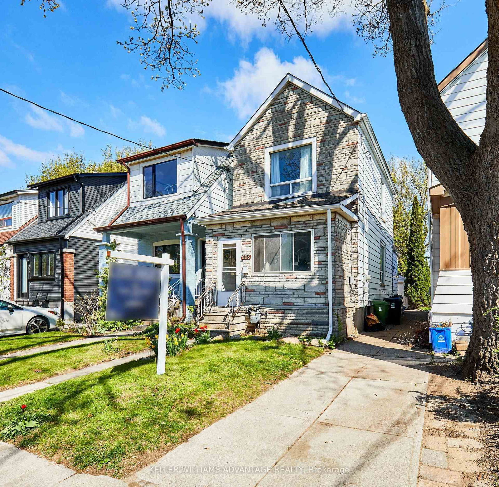 Detached House for sale at 808 Sammon Avenue, Toronto, Danforth Village-East York, M4C 2E8 - MLS: E12148483