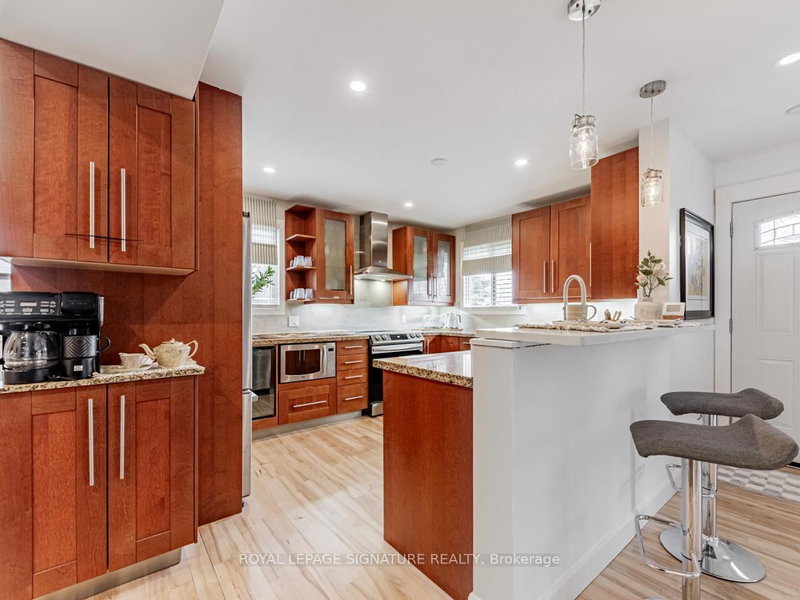 Upper - 706 Annland St, Pickering, L1W 1B3 | Image 3