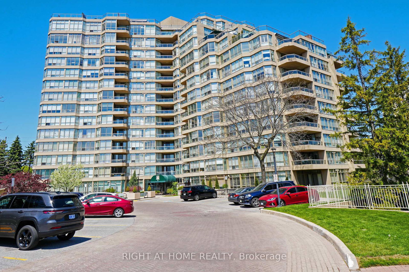 Listing Image 0
