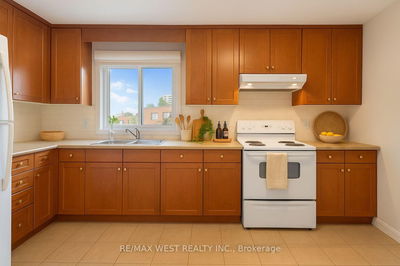 Unit 45 — 290 Sprucewood Crt, Toronto - L'Amoreaux image-0-1