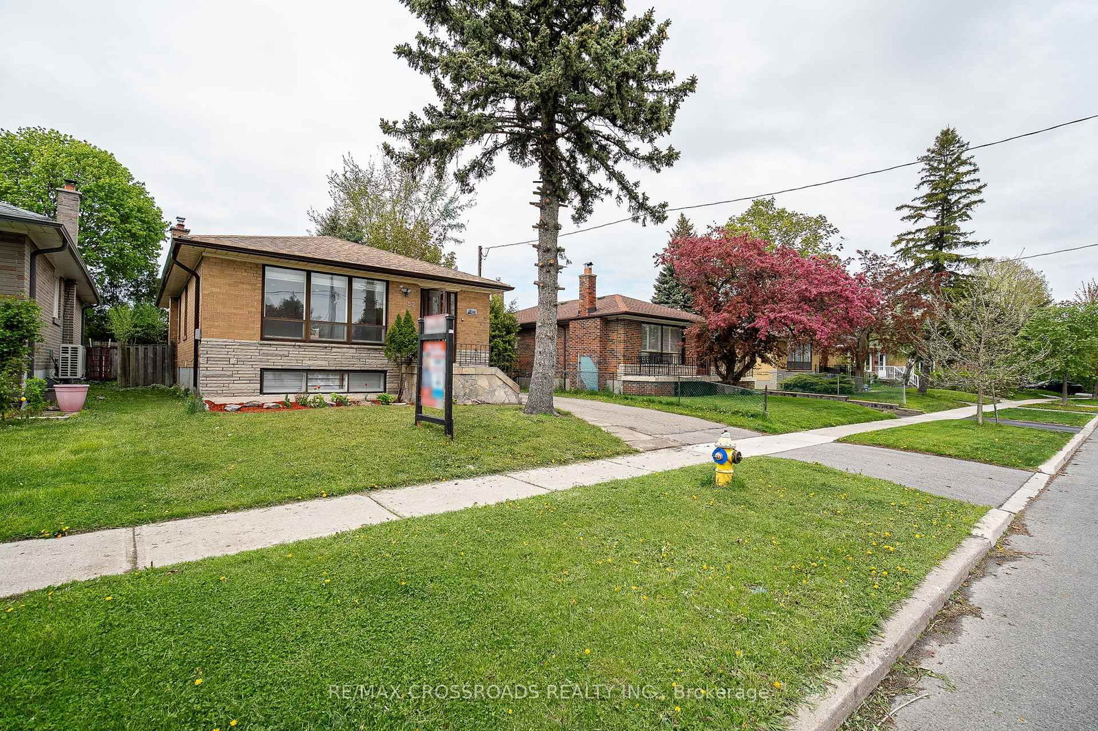 Detached House for sale at 52 Slan Avenue, Toronto, Morningside, M1G 3B3 - MLS: E12149899