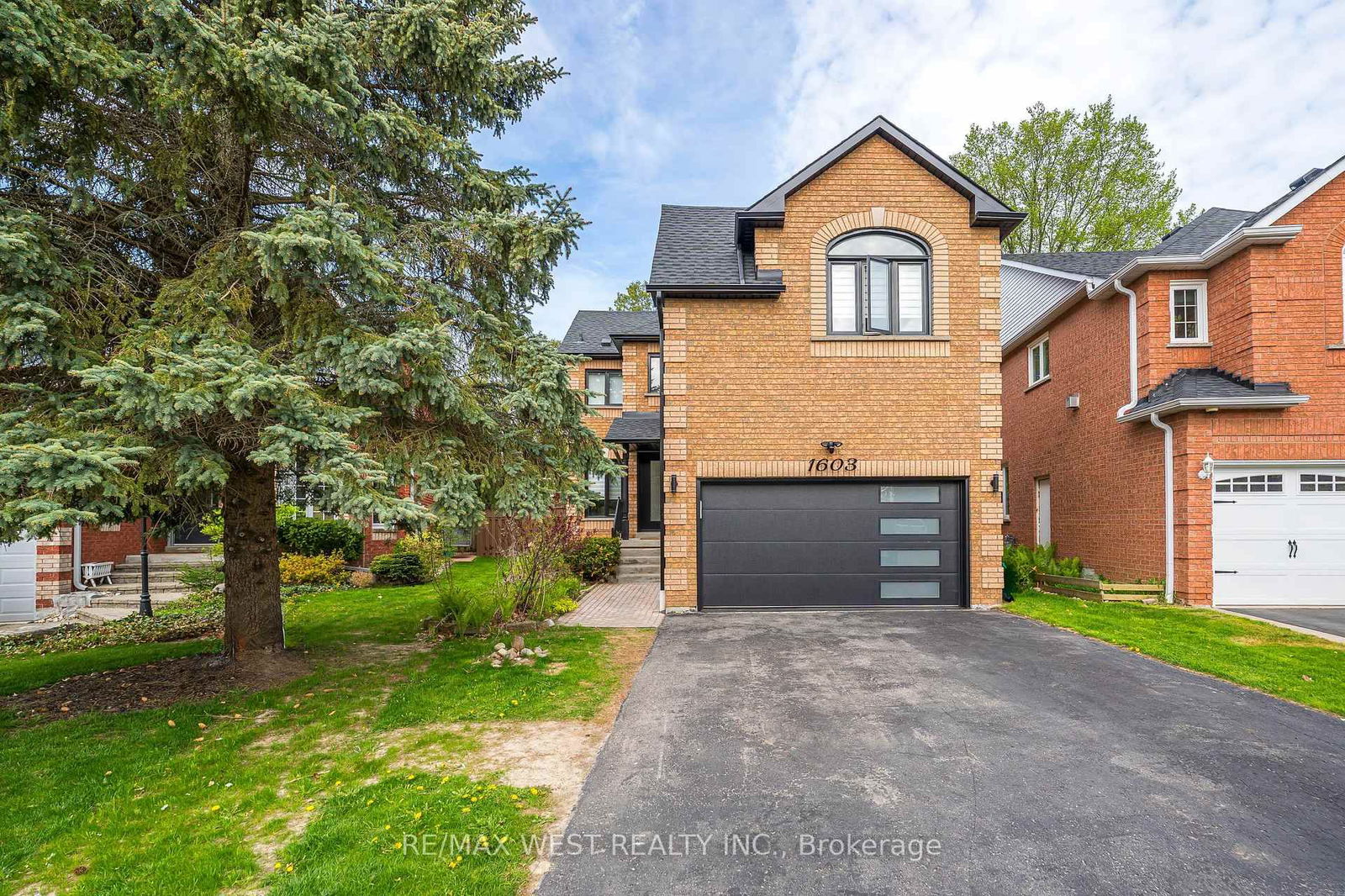 Detached House for sale at 1603 Sandhurst Crescent, Pickering, Highbush, L1V 6W2 - MLS: E12149906