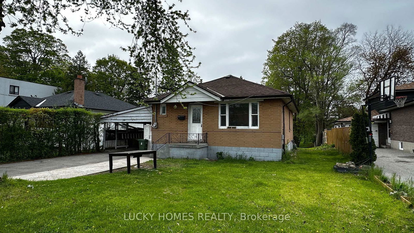 Detached House for sale at 4361 Lawrence Avenue, Toronto, West Hill, M1E 2T4 - MLS: E12150674