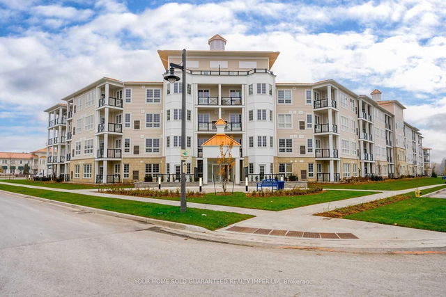 403 - 50 Lakebreeze Drive