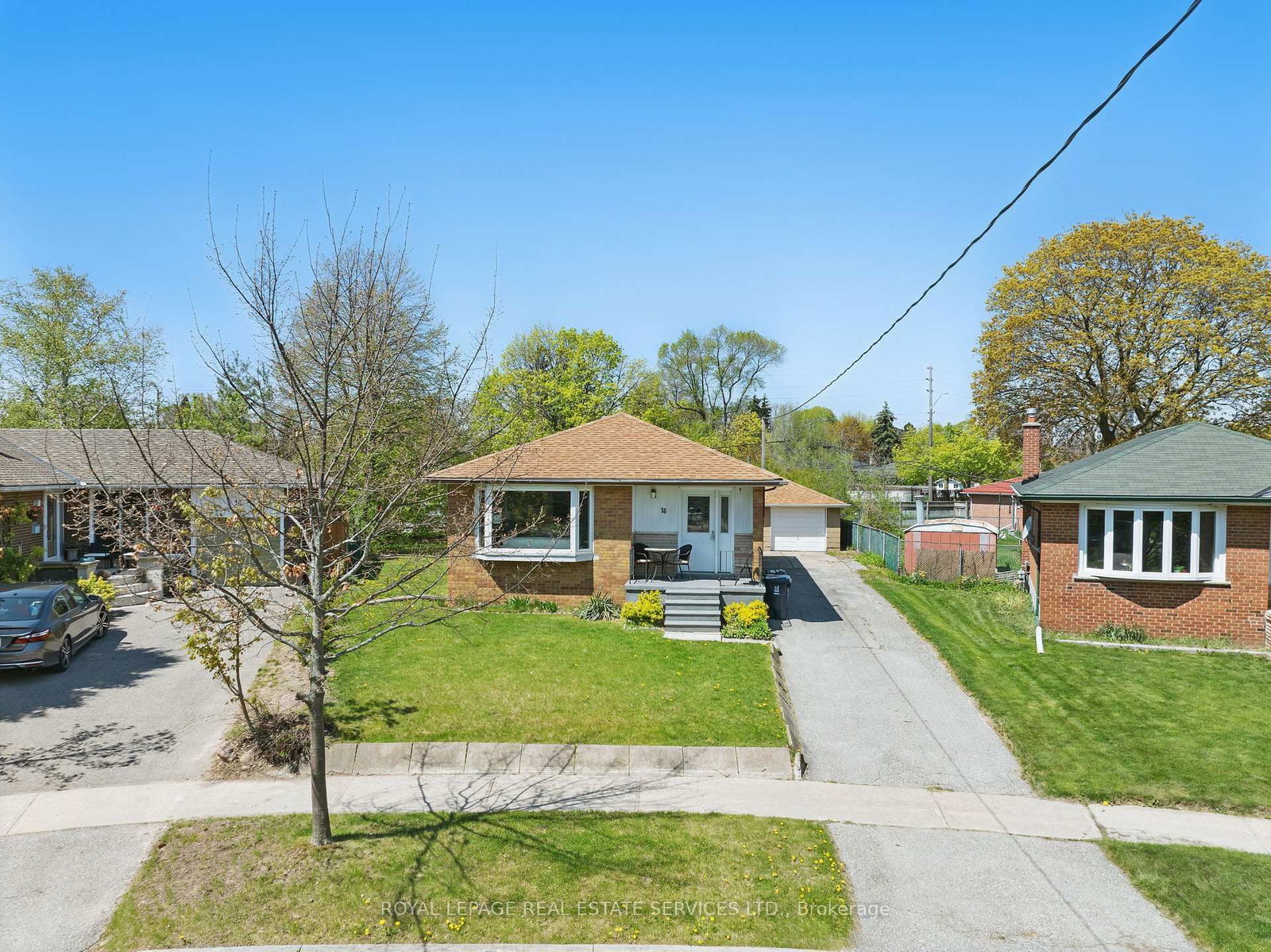 Detached House for sale at 16 Denver Place, Toronto, Woburn, M1H 2P1 - MLS: E12151298