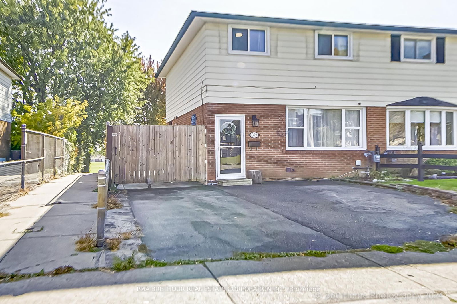 Semi-Detached House for sale at 379 Dwight Avenue, Oshawa, Lakeview, L1J 1K8 - MLS: E12151767