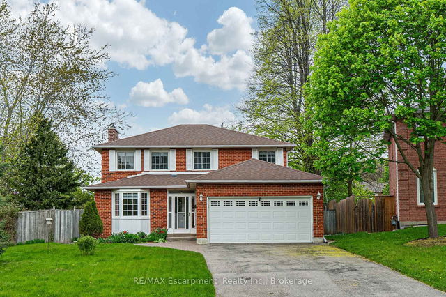 376 Ellesmere Court